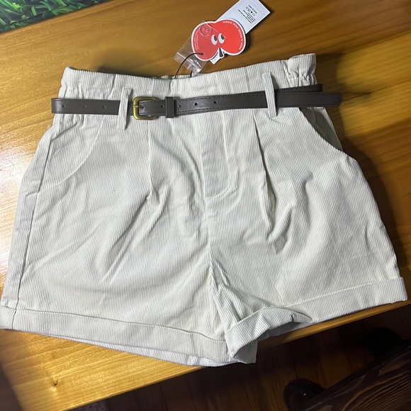 Cider high waisted belted corduroy zip button wide leg shorts ivory - Picture 2 of 7